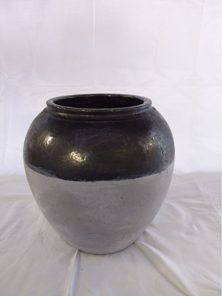 #container#ceramic#pottery#grey