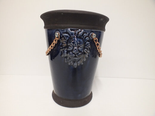 #container#ceramic#vase#lionhead#blue#chain