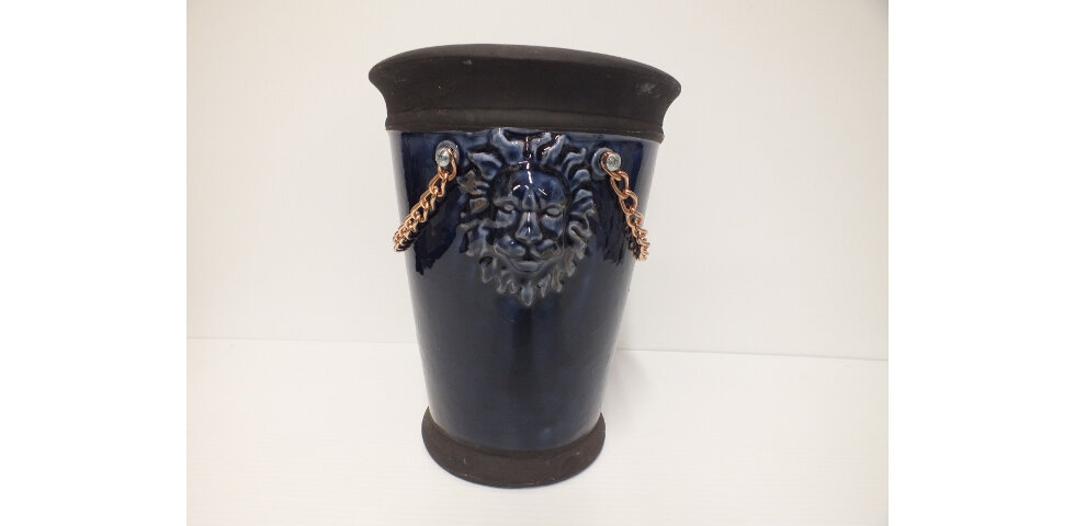 #container#ceramic#vase#lionhead#blue#chain