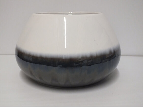 #container#ceramic#vase#round#blue#white#flux