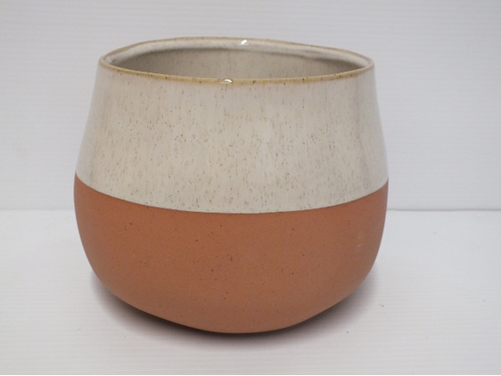 #container#ceramic#vase#round#terracotta