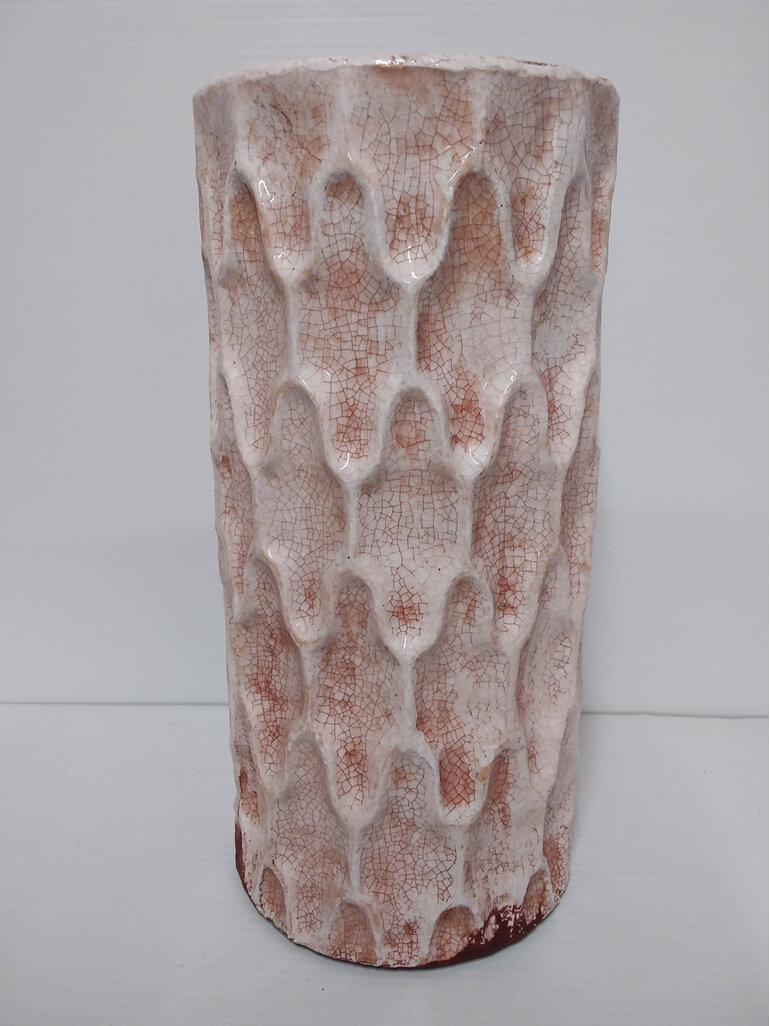 #container#ceramic#vase#round#white#tan#embossed