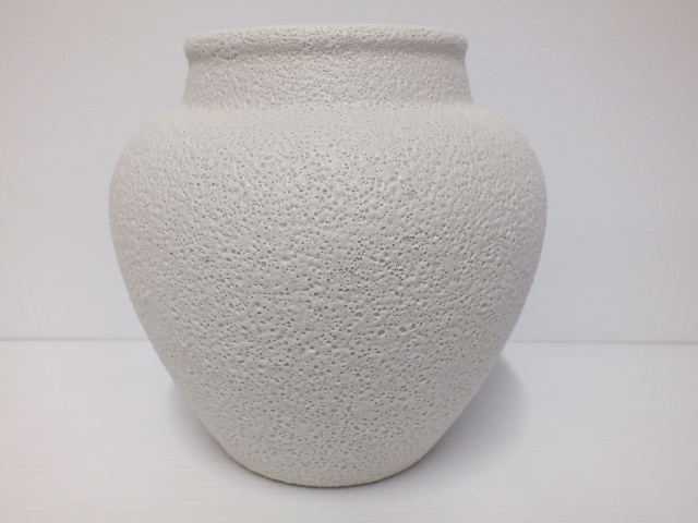 #container#ceramic#vase#round#white#textured