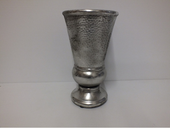 #container#ceramic#vase#silver
