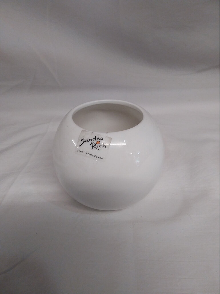 #container#porcelain#dish#white
