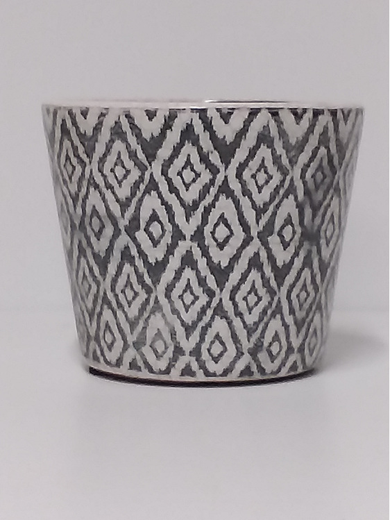 container#pot#ceramic#vintage#textured#black#white#crackle