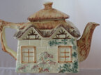 Cottage tea pot