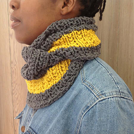 Cowl & Mitts - Adults Pattern by Broadway Yarns