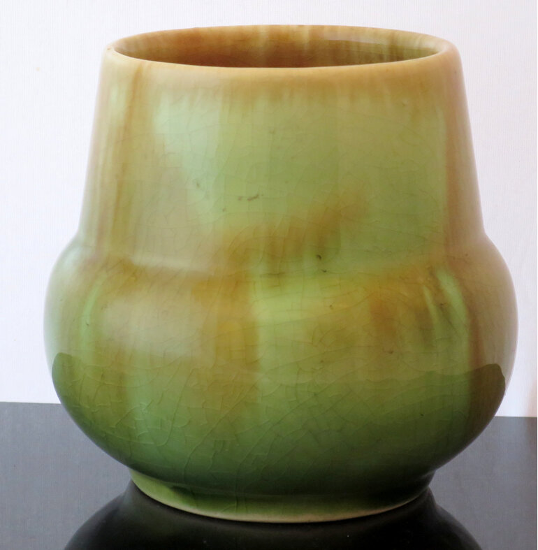 Crown Lynn vase