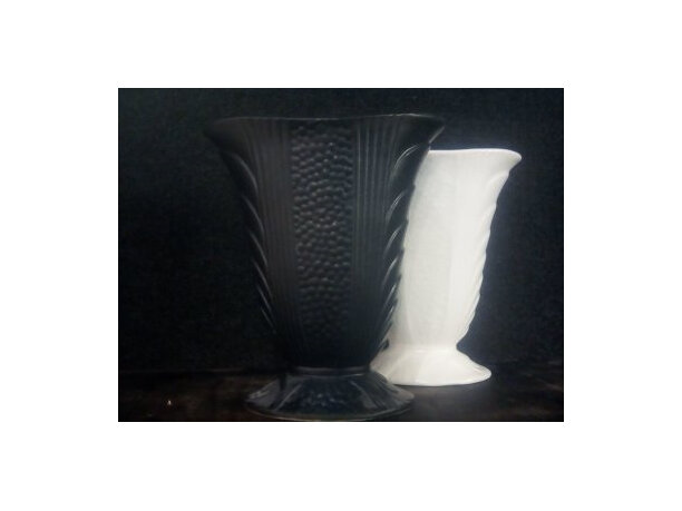 Crown Lynn Vase by Stepa.nz