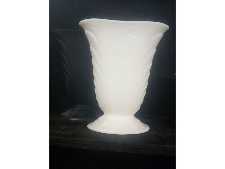 Crown Lynn Vase by Stepa.nz