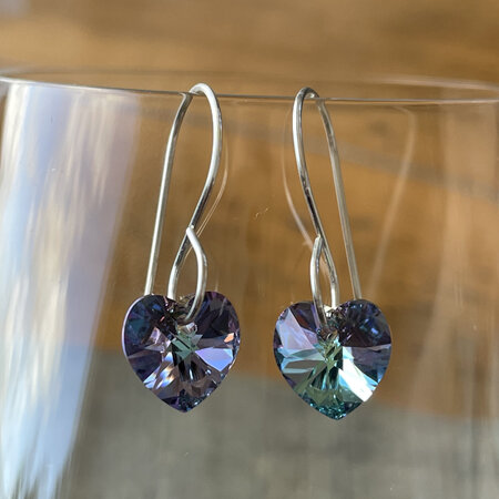 Crystal heart earrings - vitrial light