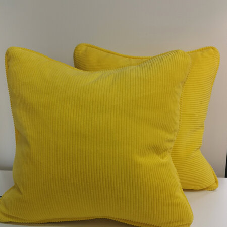Cushion - Yellow corduroy