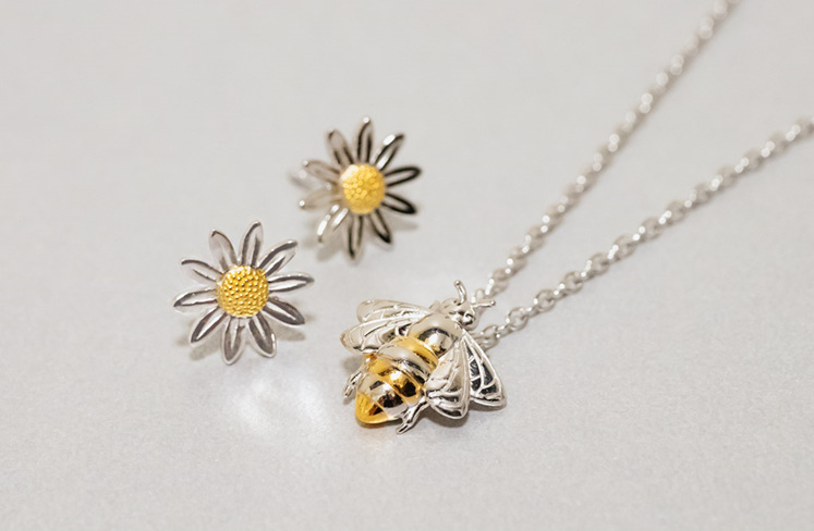Daisy Earrings and Bee Pendant crafted in Sterling Silver and Yellow Gold