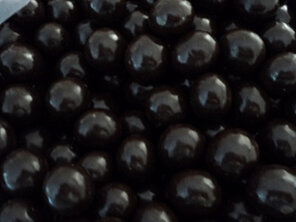 Dark Chocolate Macadamia Nuts 400g