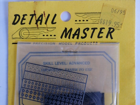 Detail Master 1/24 Hood Pin Kit (DM2320)