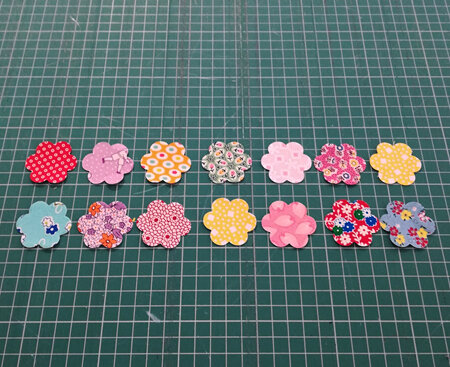 Die Cut 30's Small Flowers (12 Pack)