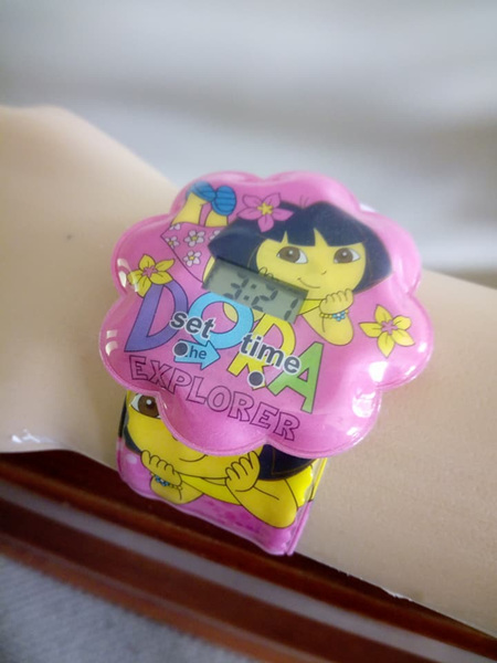 Dora Snap Watch