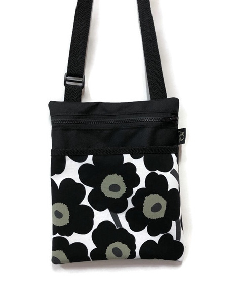 Dory Medium Bag - Marimekko black