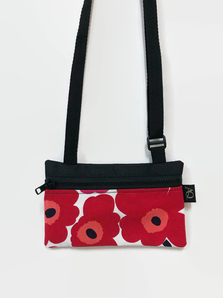 Dory Small phone bag - Marimekko red