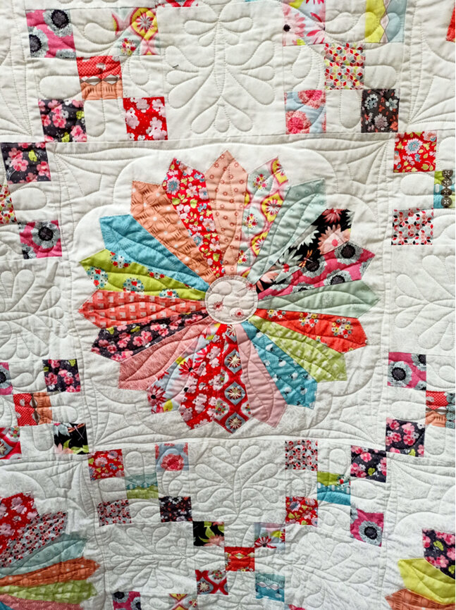 Dresden Plate 9 Patch Quilt Kit - Busy Bee Quilt Shop