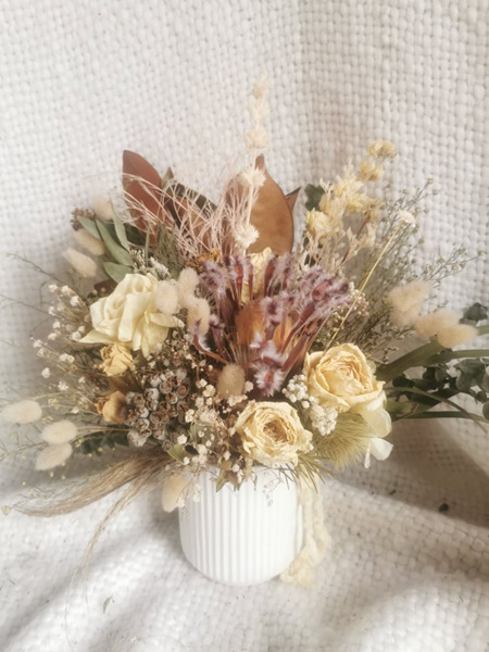 Dried Arrangement - white and natural