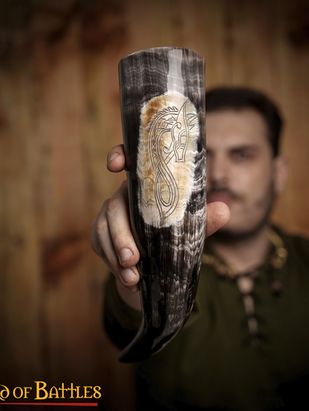 Drinking Horn Type 16 - Engraved Dragon