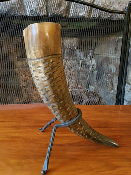 Drinking Horn Type 45 - Golden Brown Horn with Cut Dots
