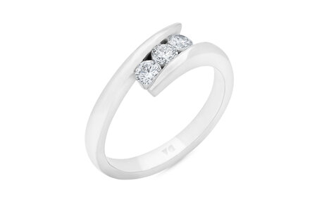 Embrace: Brilliant Cut Diamond Three Stone Ring