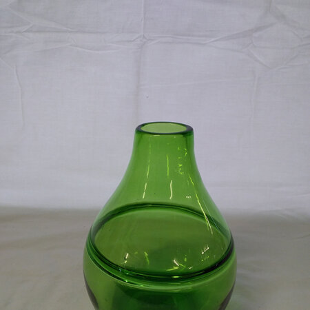 Emerald green handblown glass vase G3774
