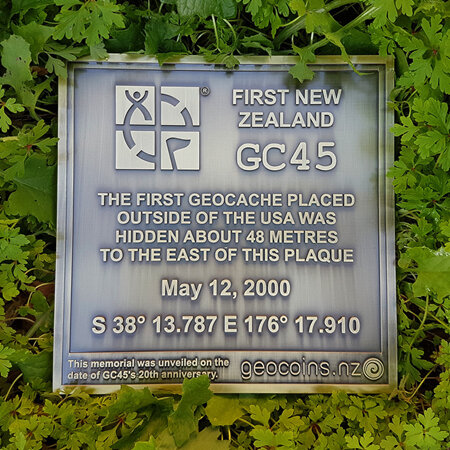 "First New Zealand" Tribute Plaque Geocoin