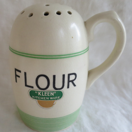 Flour shaker