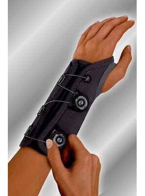 Futuro Custom Dial Adjustable Wrist Stabiliser - Balmoral Pharmacy ndl