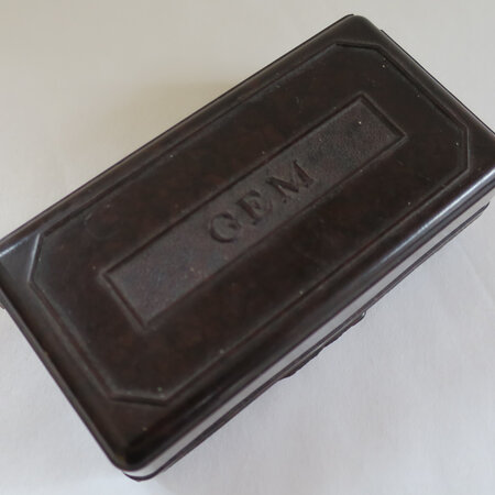 Gem shaver box