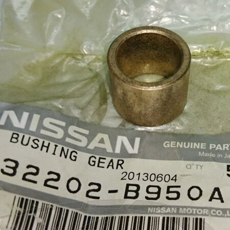 Genuine Datsun Gearbox Spigot Bush