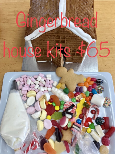 Gingerbread house DIY kit