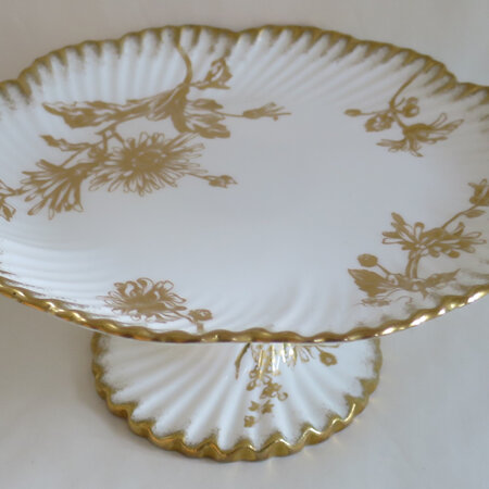 Gold and white tazza