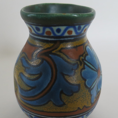 Gouda pottery deep rich tones