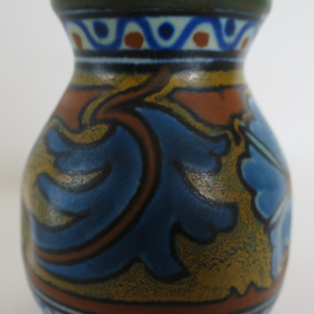 Gouda pottery deep rich tones