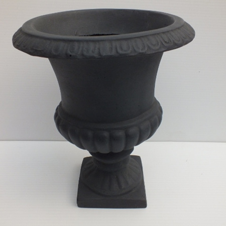 Hampton footed Traditional urn C0458