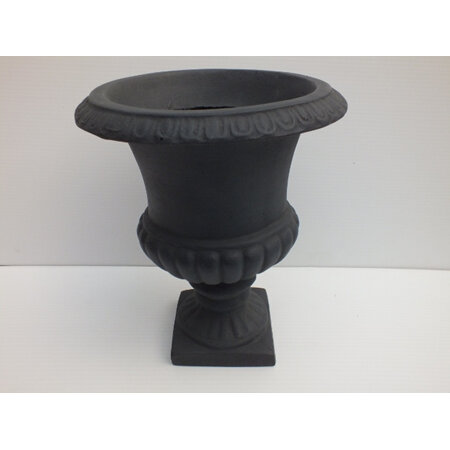 Hampton footed Traditional urn C0458