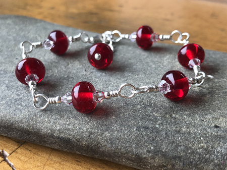 Handmade glass bracelet - simple wire-wrap - red