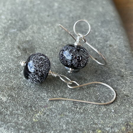 Handmade glass earrings - baking soda - black