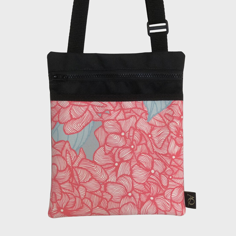 Hands free crossbody bag with a gorgeous hydrangea print.  NZ made.