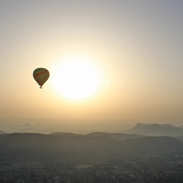 hot air balloon engagement proposal romantic travel India