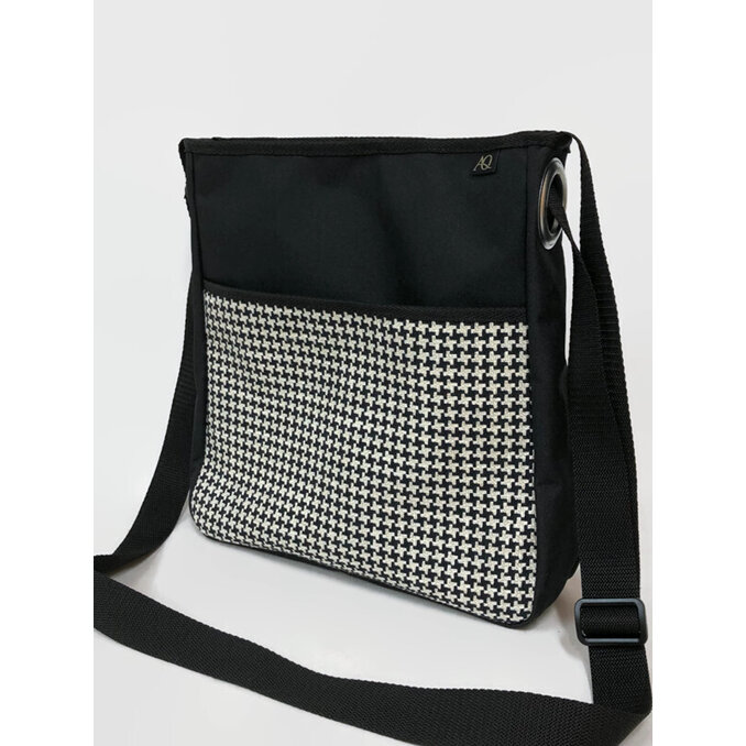 Houndstooth fabric on a laptop bag perfect for work, or kids essentials.