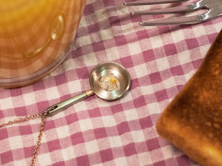 How do you like your eggs? Crafting a unique rough diamond frying pan pendant