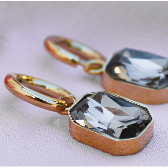 Huggie earrings gold sparkle