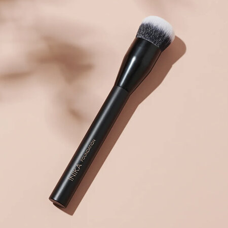 INIKA FOUNDATION BRUSH