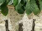Jardinopia Potty Feet Labrador Bronze Set of 3 dog pot plant garden